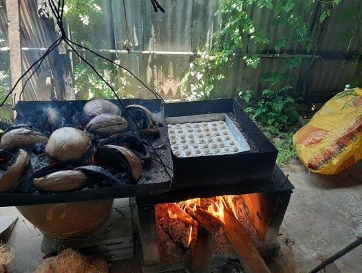 thailaendische Suessigkeiten traditionell herstellen