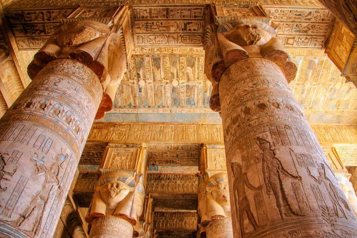 Dendera Innenansicht des Tempels in Mittelägypten