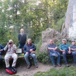 Rast vor der Fundstelle Sirgenstein Schwaebische Alb Achtal