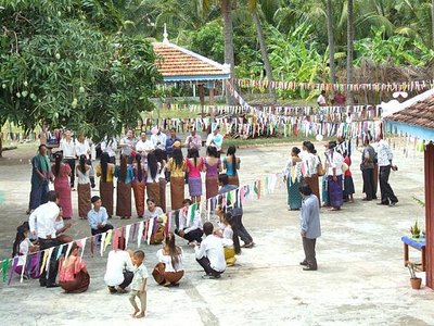 traditionelle Spiele beim Khmer New Year - Wasserfest in Kambodscha
