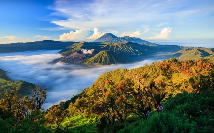Erleben Sie den Sonnenaufgang am Mount Bromo bei unseren Indonesien-Gruppenreisen 
