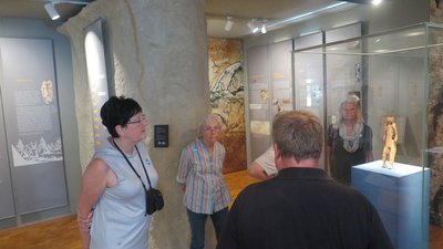  mit Ingmar Braun im Stadtmuseum Ulm beim Löwenmensch