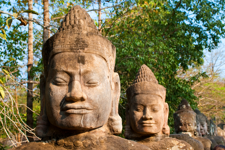 Die Statuen von Angkor Thom gehören zu den Highlights in Kambodscha