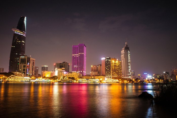 Saigon oder Ho Chi Minh City bei Nacht - Vietnam Indochina