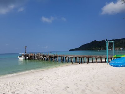 Kambodscha Koh Rong Bootsanleger am Traumstrand. Toller Urlaub in Kambodscha!