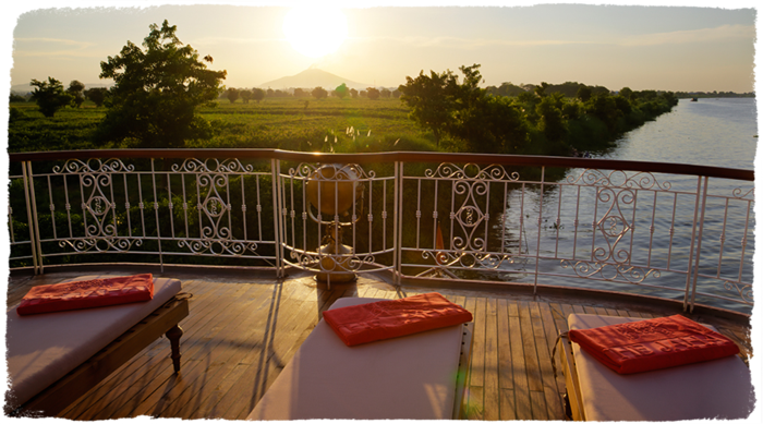 Heritage Line The Jahan Pooldeck - Luxuskreuzfahrt am Mekong