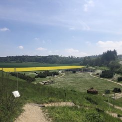 Schwaebische Alb Blick über den ehemaligen Archäopark Vogelherd