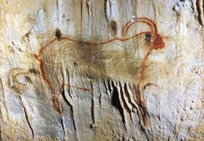 Darstellung aus der Höhle von Cougnac - Hirsche, Mammuts, Steinböcke, menschliche Figuren und großartige geologische Formationen