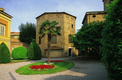 Battistero Neoniano_Luigi_Tazzari_Comune_di_Ravenna_emiliaromagnaturismo.it Battistero Neoniano_Luigi_Tazzari_Comune_di_Ravenna_emiliaromagnaturismo.it