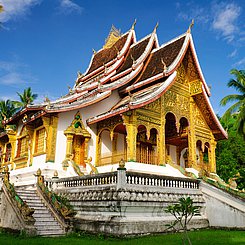 Wat Xieng Tong ganz typische Architektur von Luang Prabang Laos