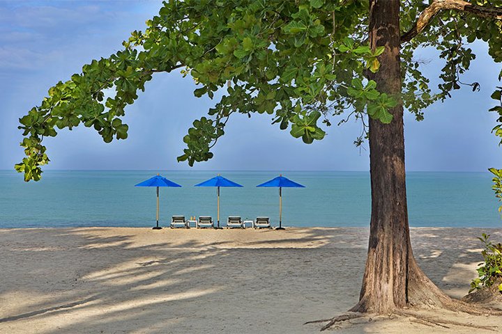 Manathai Khao Lak Strand