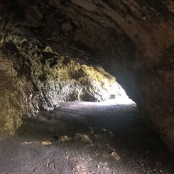 in der Vogelherdhöhle Schwaebische Alb