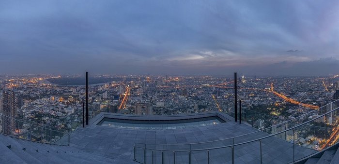 King Power Bangkok Mahanakhon Building Skywalk