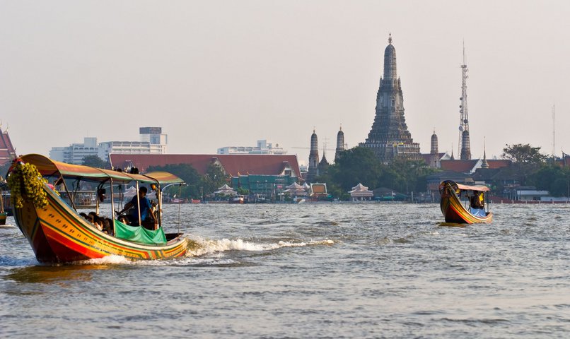 Wat Arun Chao Praya Fluss Bangkok Thailand