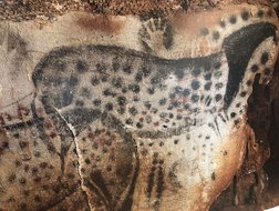 Pech Merle - eines der Highlights bei der Studienreise zu den Bilderhöhlen in Frankreich